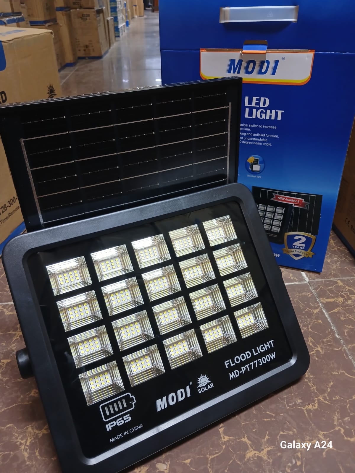 400W Premium Solar Floodlight (I136)