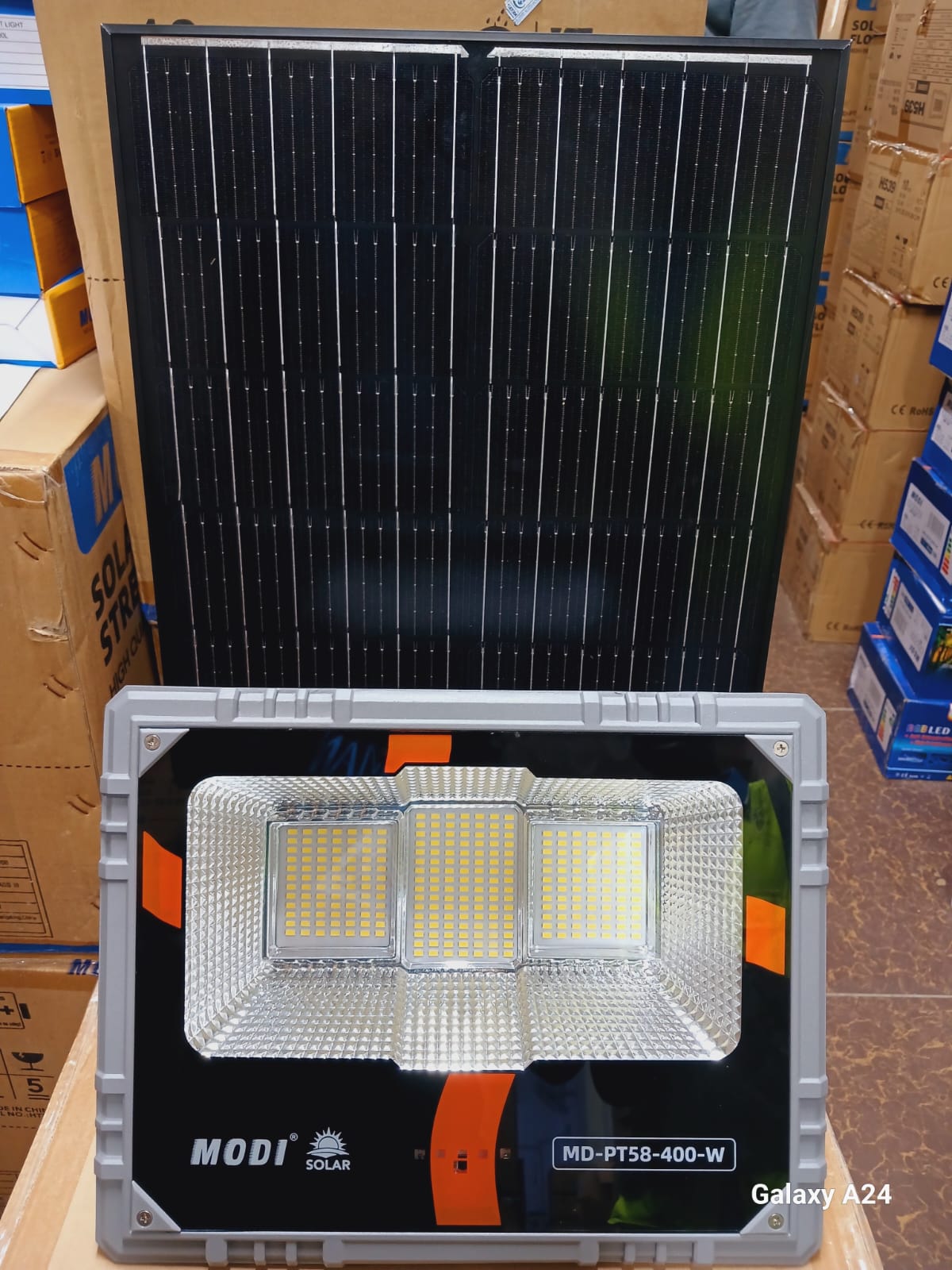 MODI 400W Portable Solar Floodlight