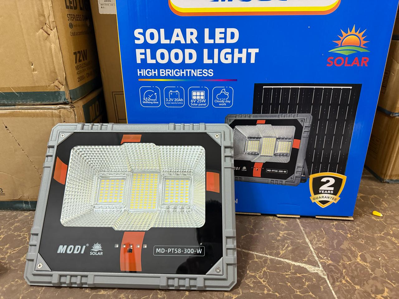 MODI 300W Portable Solar Floodlight